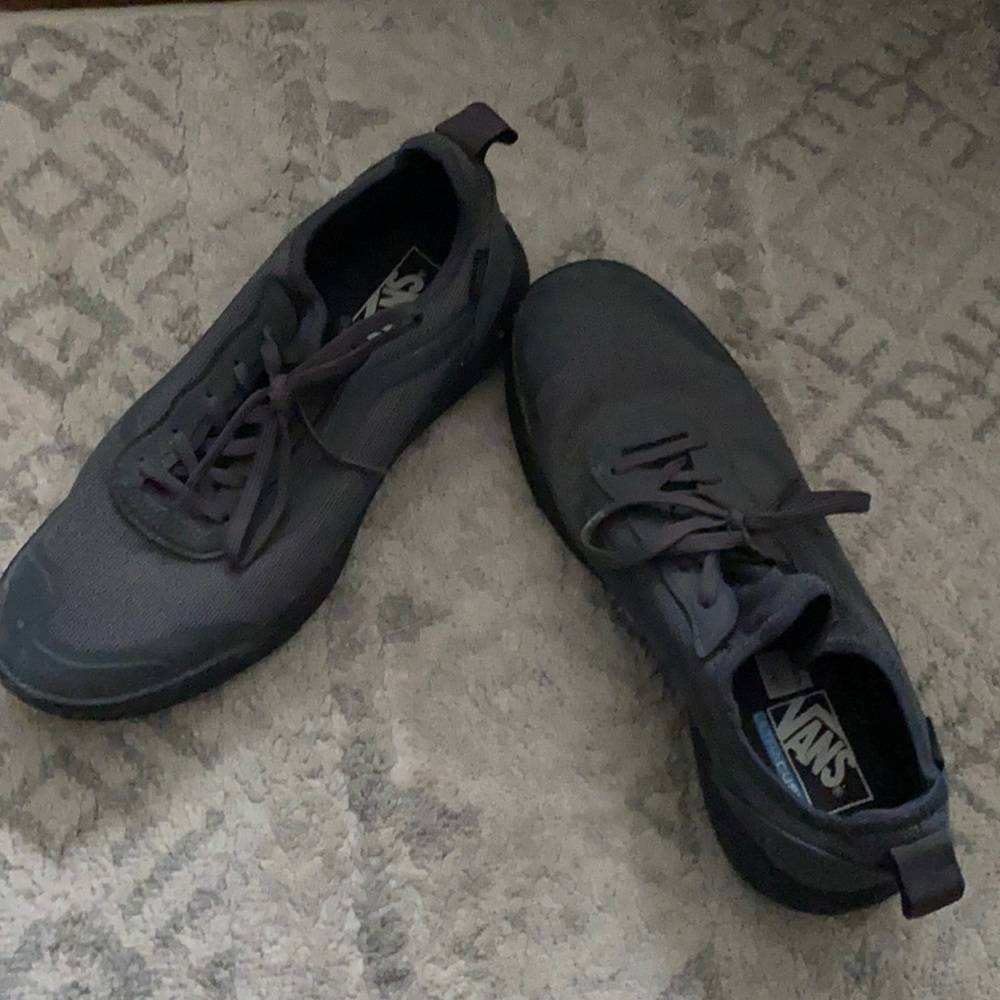 Men’s/ women’s vans
